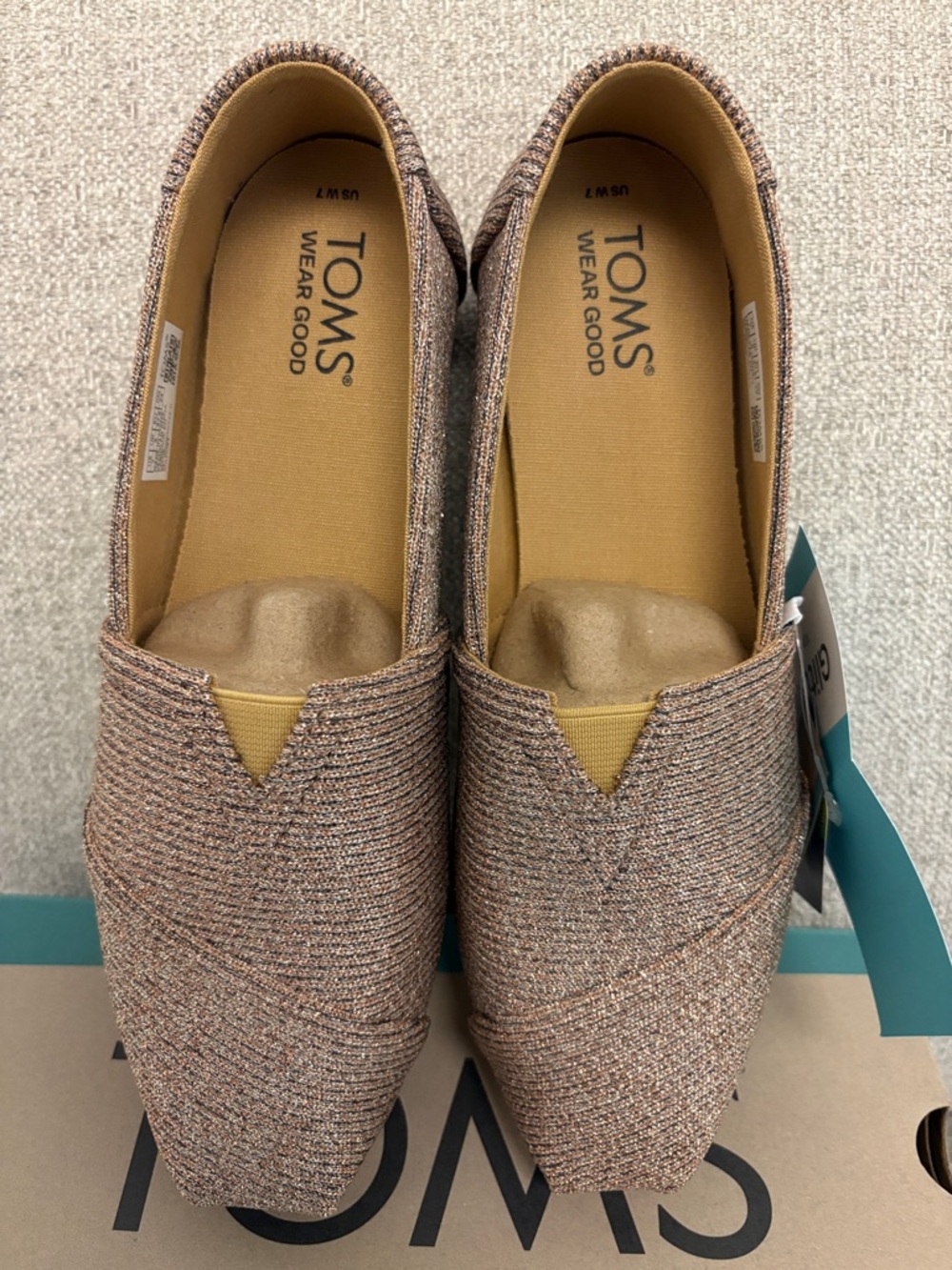 TOMS Brand New Wm Alpargata in Gold Sparkle